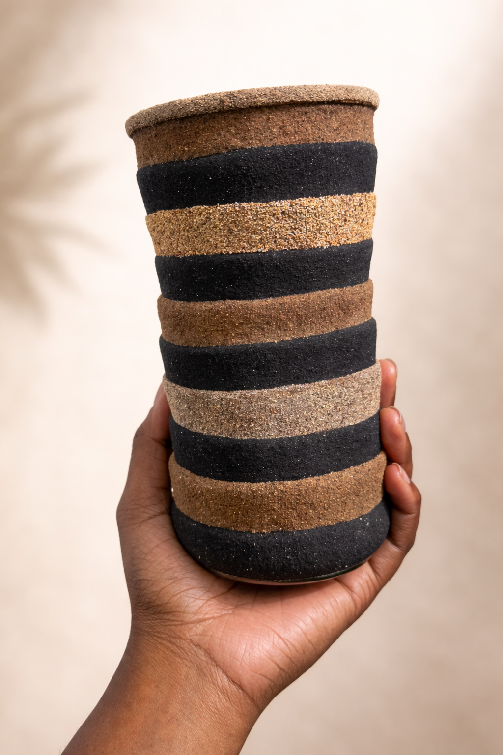 Island Earth Sand-Coated Glass Vasel